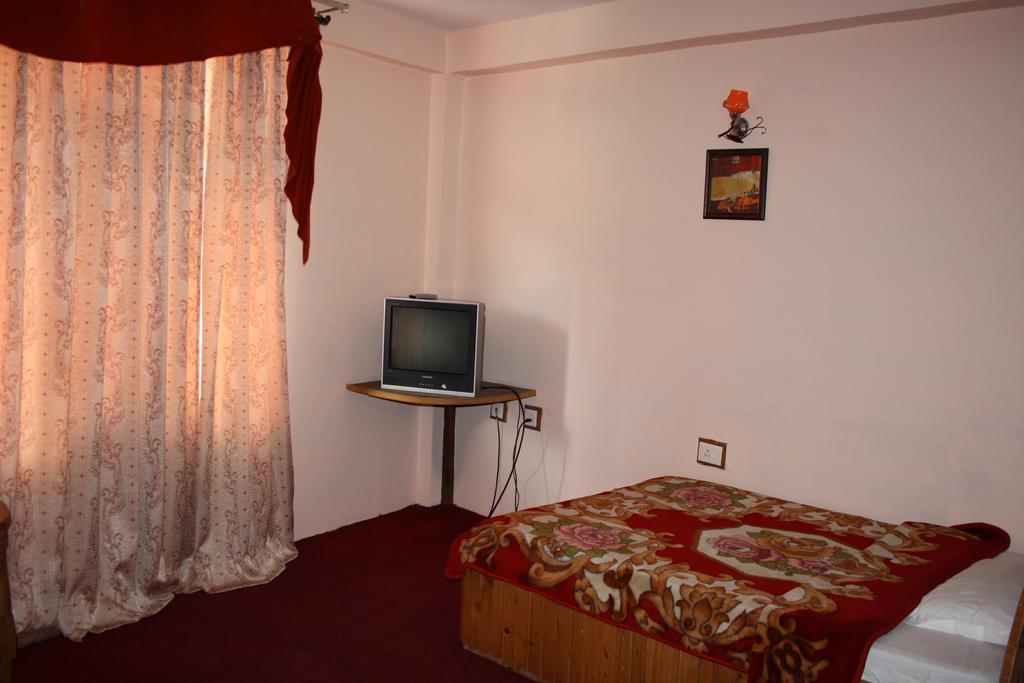 Hotel Ocean Blue Manali Luaran gambar