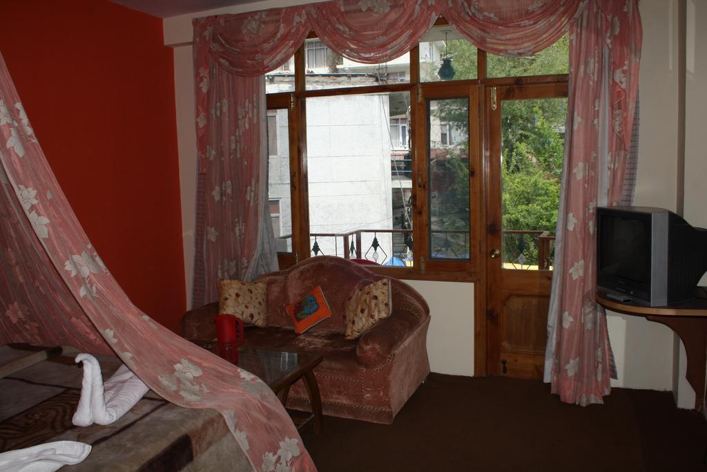 Hotel Ocean Blue Manali Luaran gambar